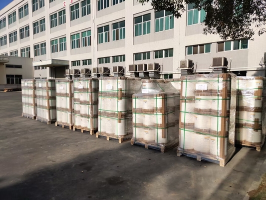 100-4500m lunghezza Gloss BOPP film di laminazione termica caratteristiche speciali incluse