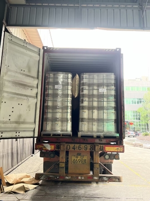 Proteggi e migliora i tuoi prodotti senza sforzo con la pellicola di laminazione a contatto morbido per imballaggi.