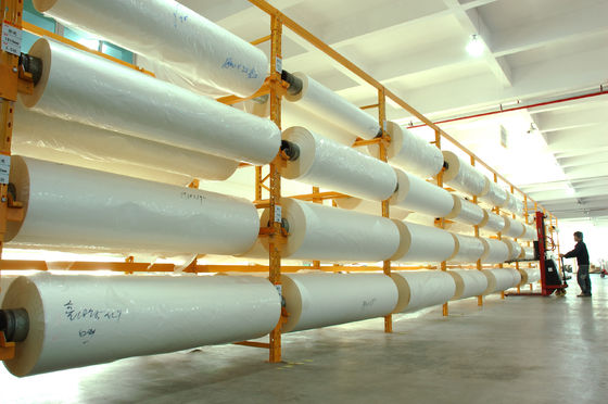 Film per laminazione termica con anima in carta da 1 pollice o 3 pollici, colore trasparente e laminazione termica ottimizzata per la laminazione digitale