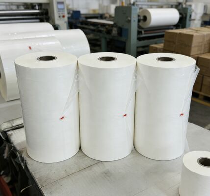 Film di laminazione lucido a doppio lato con trattamento a prova di umidità e processo di estrusione multipla per imballaggi migliorati