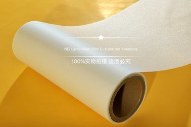 Film di laminazione caldo di scintillio materiale di BOPP per l'imballaggio scintillante del cosmetico