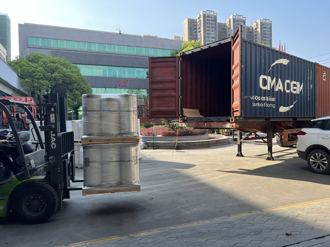 Film per laminazione termica con adesivo permanente super appiccicoso e maggiore resistenza ai graffi per la laminazione digitale