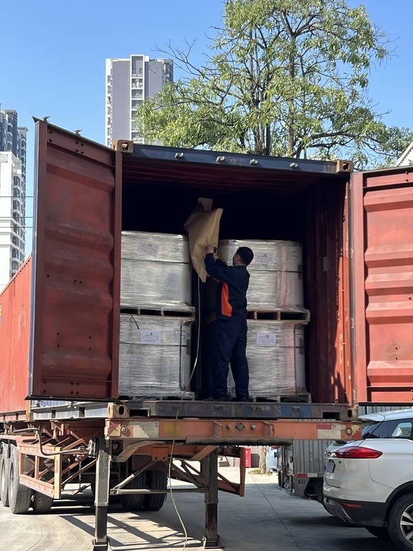 Pellicola di laminazione termica resistente ai raggi UV e allo sbiadimento con texture vellutata antiriflesso e lunghezza da 100M a 3000M