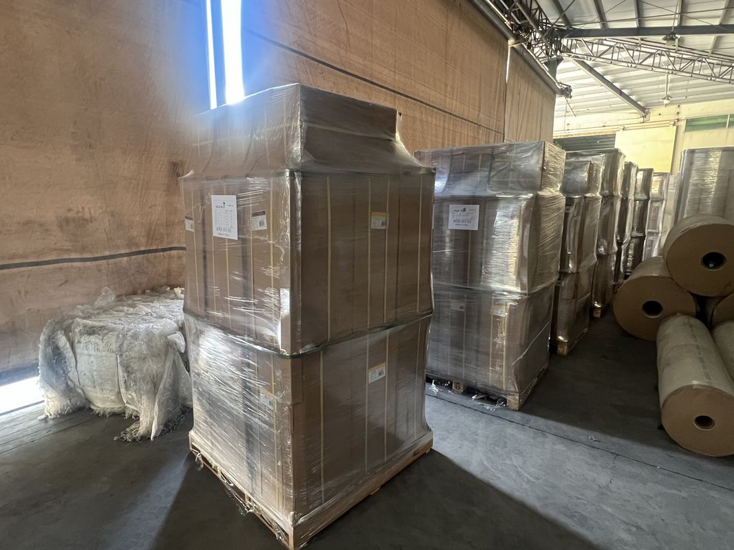 Digital Laminating Film Hot Lamination Film Protects Printed Materials with Width 100mm to 2200mm Non Environmental Feature