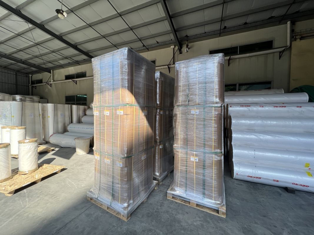 Film di laminazione lucido di durezza morbida con elevata limpidezza e finitura resistente all'umidità