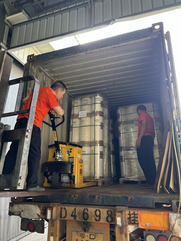 Film per la laminazione dei libri morbidi trasparenti con adesivo attivato dal calore per la laminazione a caldo