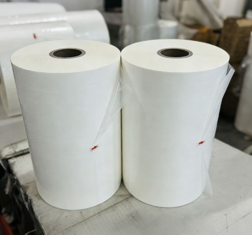 Film di laminazione opaca resistente all'acqua e agli UV con trattamento corona a doppio lato e spessore di 17-45 micron per una maggiore durata
