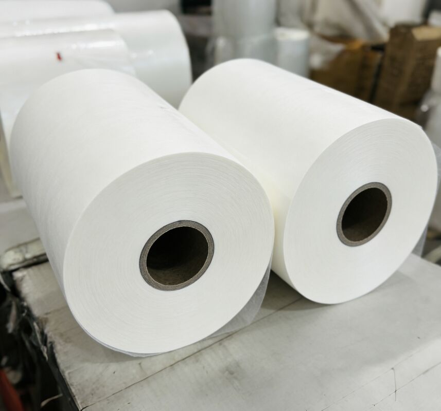 17-45 micron spessore Matte film di laminazione con trattamento corona a doppio lato e resistenza all'acqua UV per la protezione delle stampe