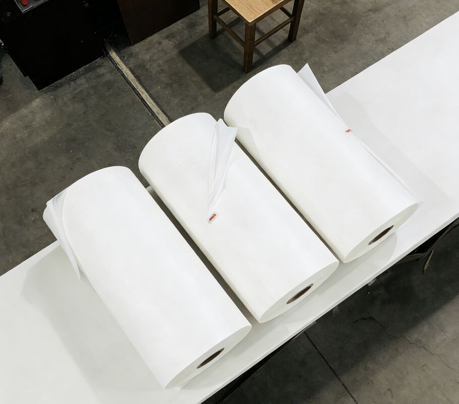 Film PET metallizzato con resistenza chimica e finitura di superficie riflettente in spessore personalizzato da 12 a 30 micron