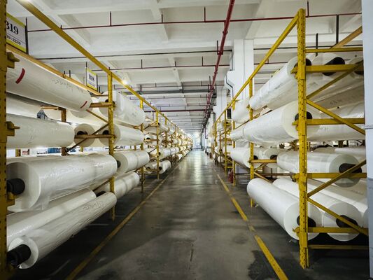 Film di laminazione termica PET trasparente con lunghezza 0-6000 metri e lucentezza superiore a 90°