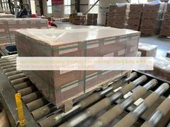 Film termoretraibile in polietilene per uso alimentare con elevato rapporto di restringimento e bassa temperatura di restringimento per imballaggi sicuri